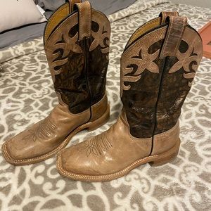 Women’s cowboy boots